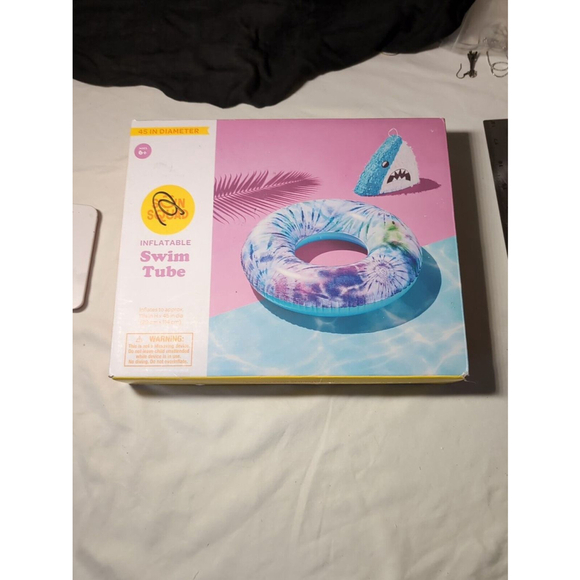 New In Box Swim Tube 45 Inch Diameter - Picture 1 of 5